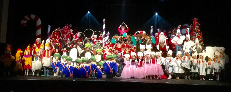 Ho, Ho, Ho what a joyful time Santa had in Eau Claire tonight! What a lovely bunch of kiddos! Especially those Swans A'Swimming. Have you ever seen such stylish Swan poses? Merry Christmas everyone!!!