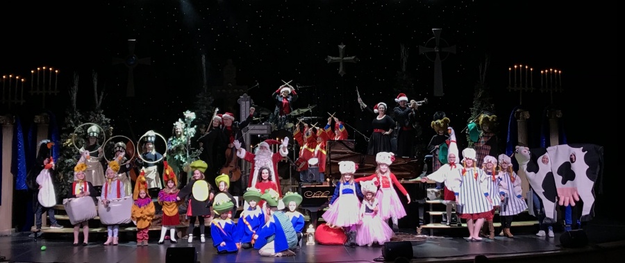 Merry Christmas Rogers and thank you to all your sweet kiddos for helping Santa tell his Twelve Days Of Christmas tale! We can’t wait to hear what President Trump says after his Calling Bird friend sends him the group photo!! Ho, ho, ho Santa is off to the next town!! See you next year Rogers!!