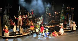 Santa loved visiting Burnsville last night and telling the Twelve Days Of Christmas tale with the help of all the talented kiddos in the crowd! That Lord Of Leaping brought the giggles with his fantastic leaping skills as well as his hidden Packers shirt! Oh what fun we had at the first Burnsville show (Nov 30) we are even staying for two more!! Merry Christmas one and all (except Packers fans... just kidding... Santa has jokes)!!